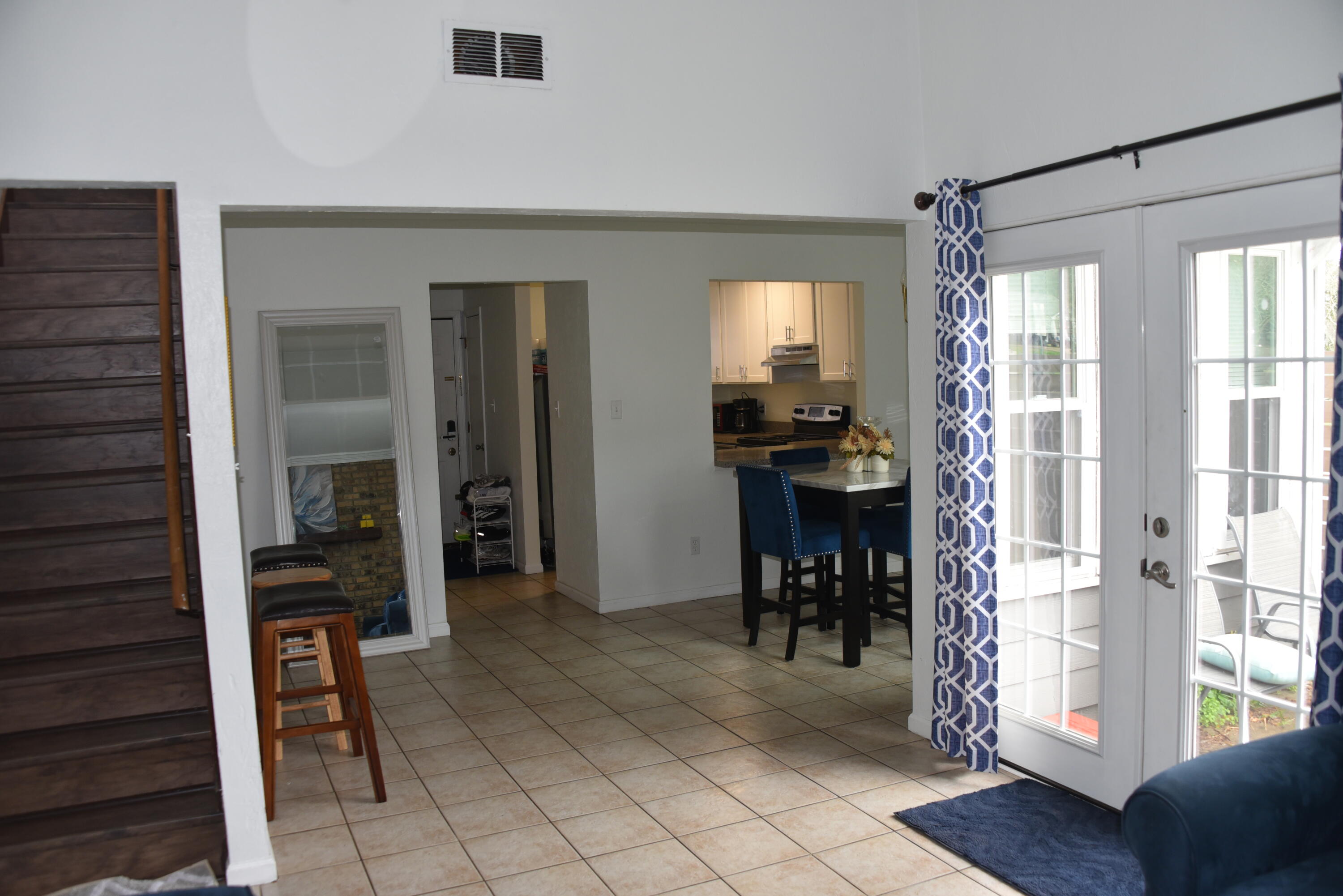 PLANTATION OAKS TWNHOUSES - Residential Lease