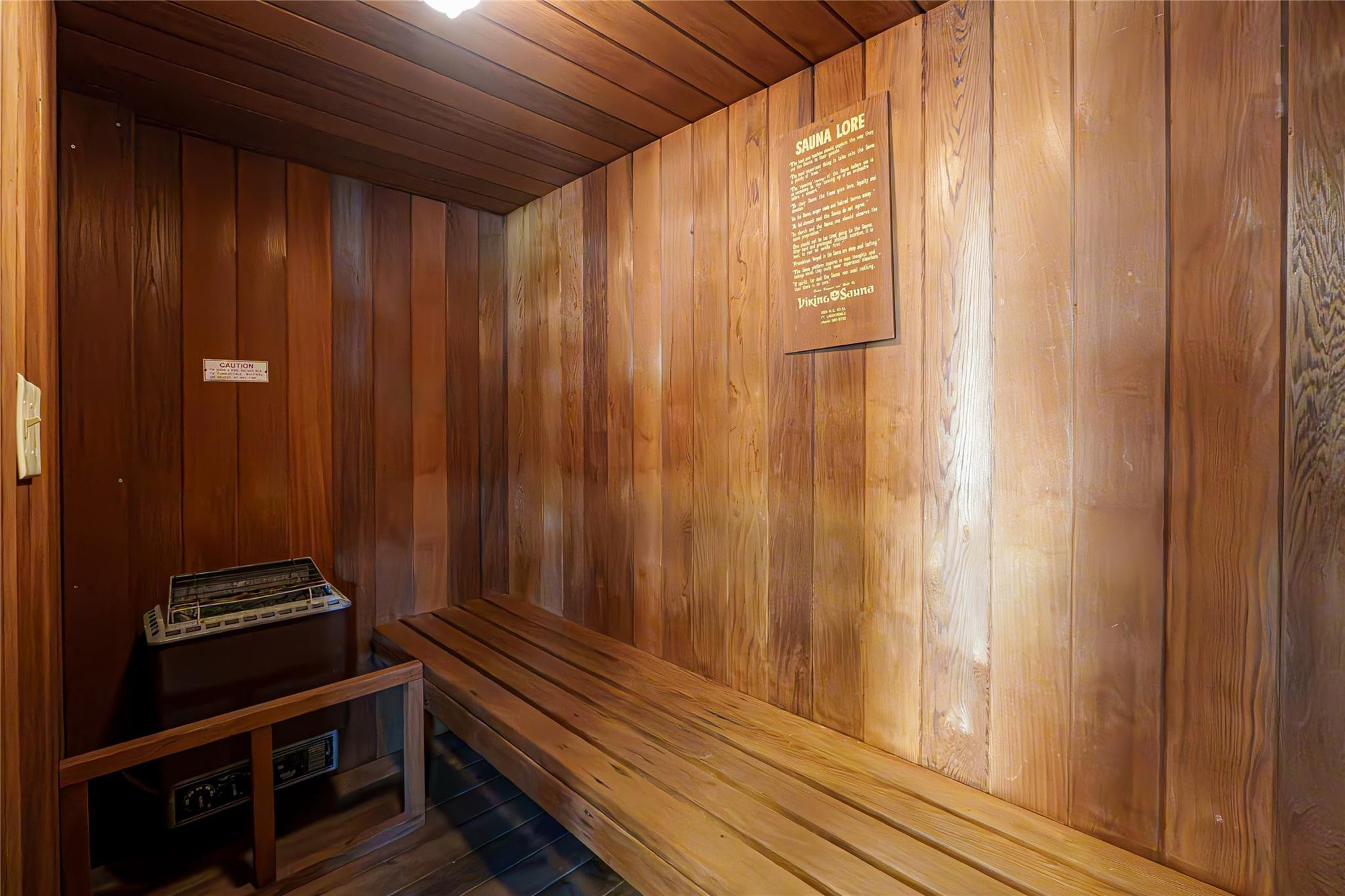 MARINE COLONY CONDO - Residential Lease