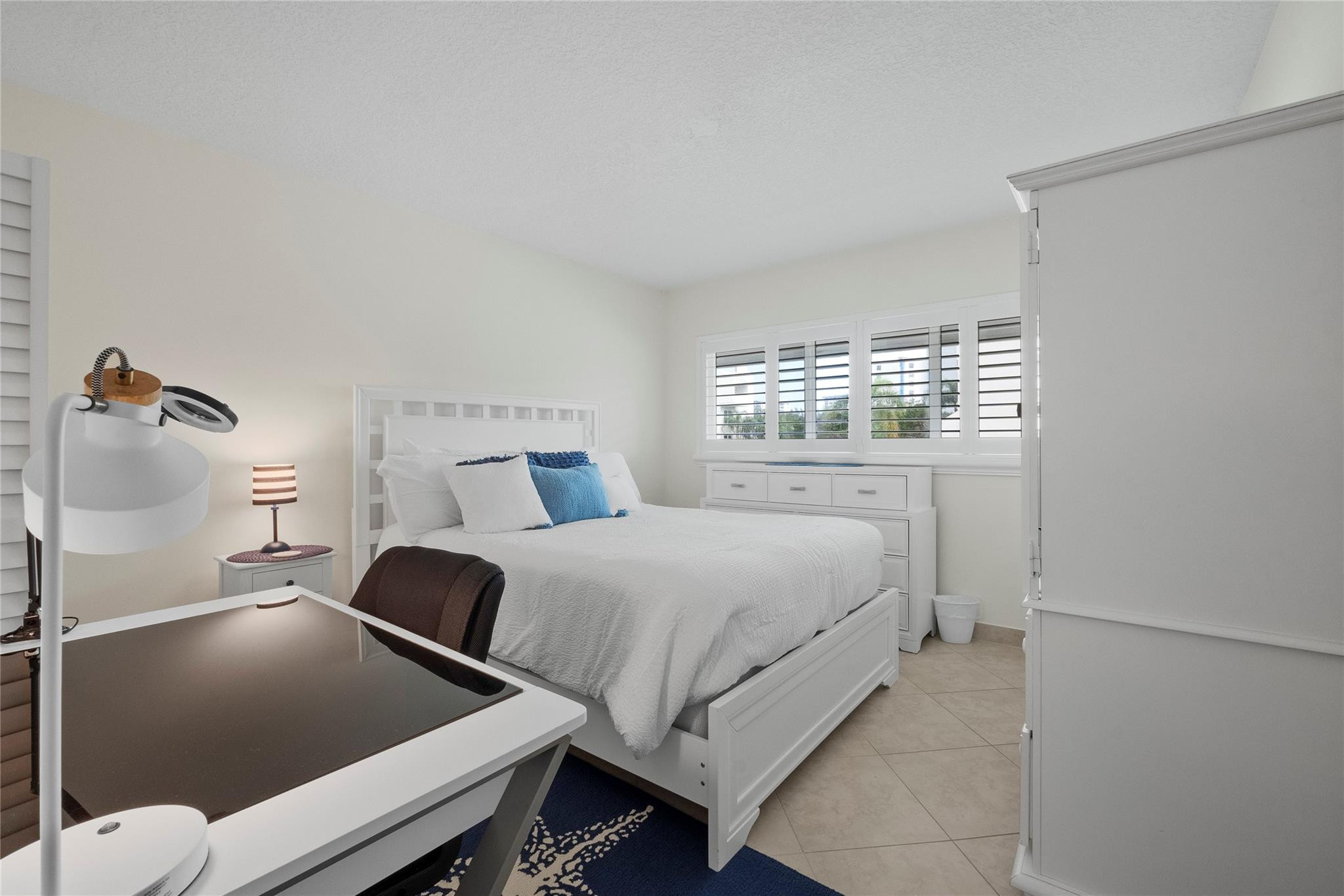 MARINE COLONY CONDO - Residential Lease