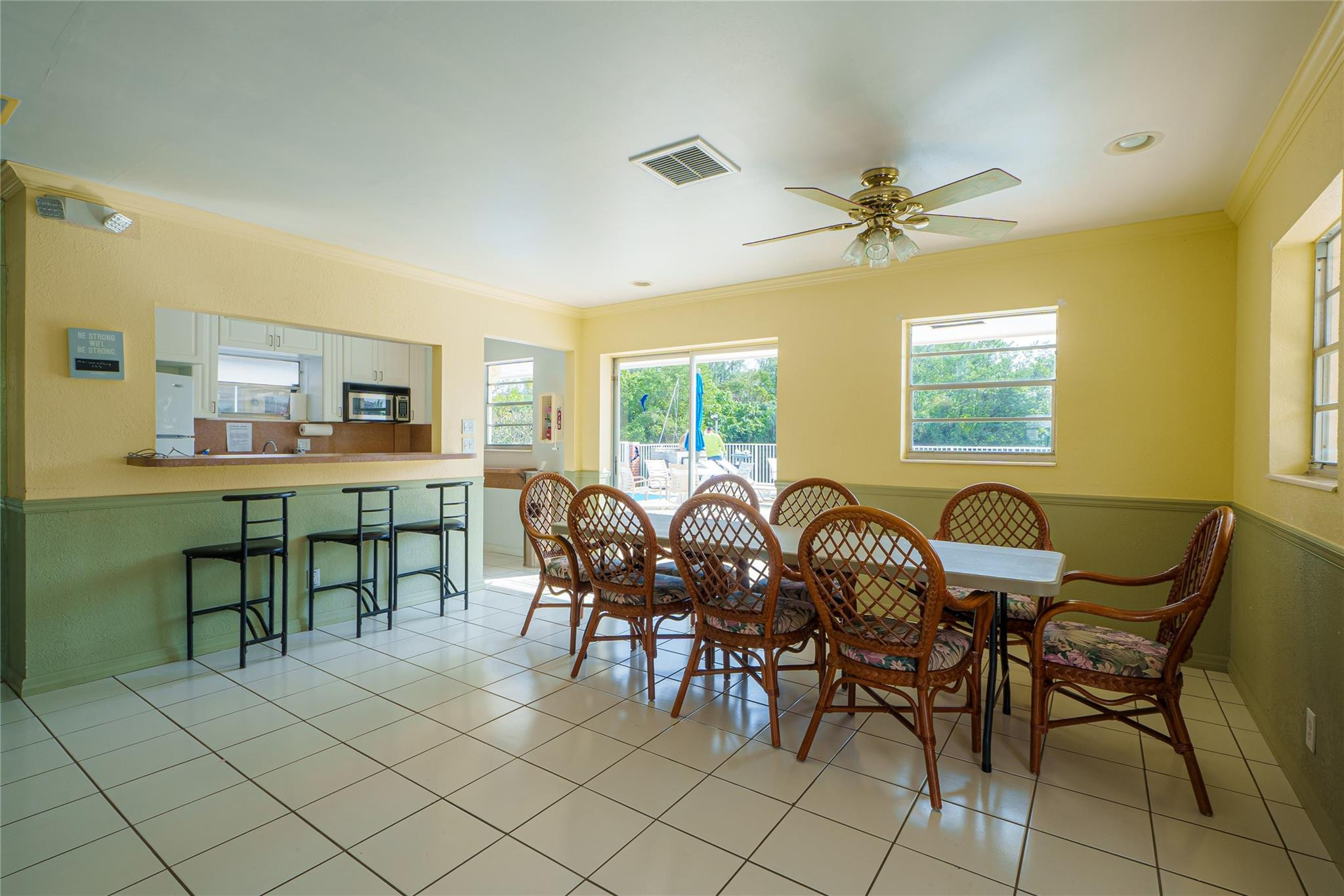 MARINE COLONY CONDO - Residential Lease