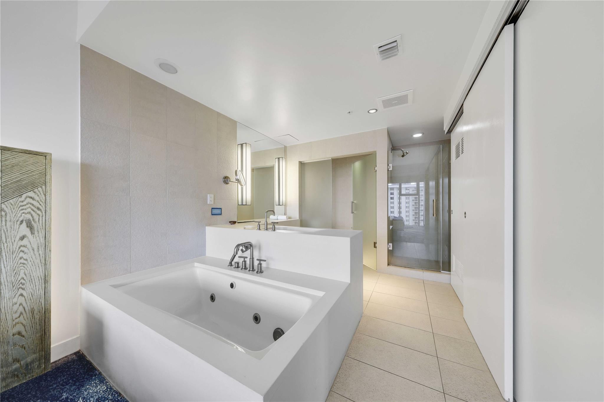 W Residence - Residential