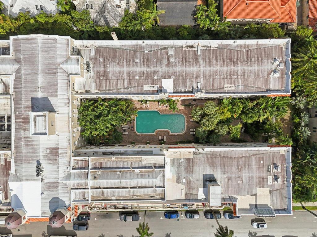 PALM BEACH HOTEL CONDO - Residential