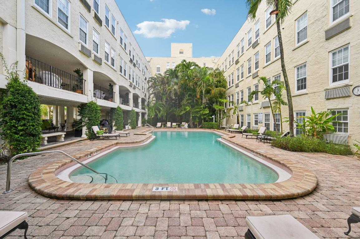 PALM BEACH HOTEL CONDO - Residential