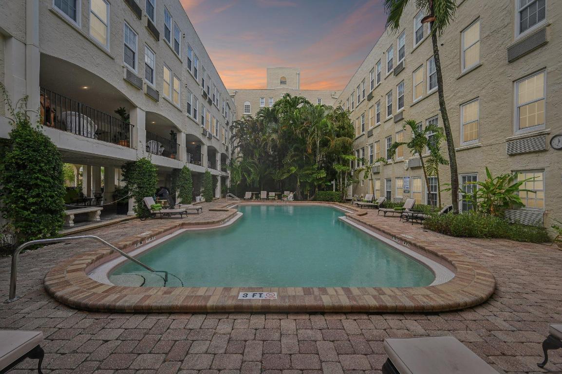 PALM BEACH HOTEL CONDO - Residential