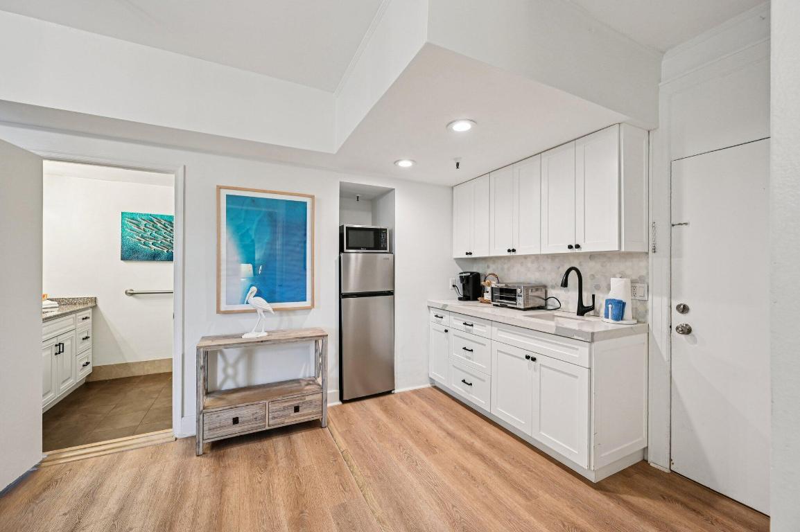 PALM BEACH HOTEL CONDO - Residential