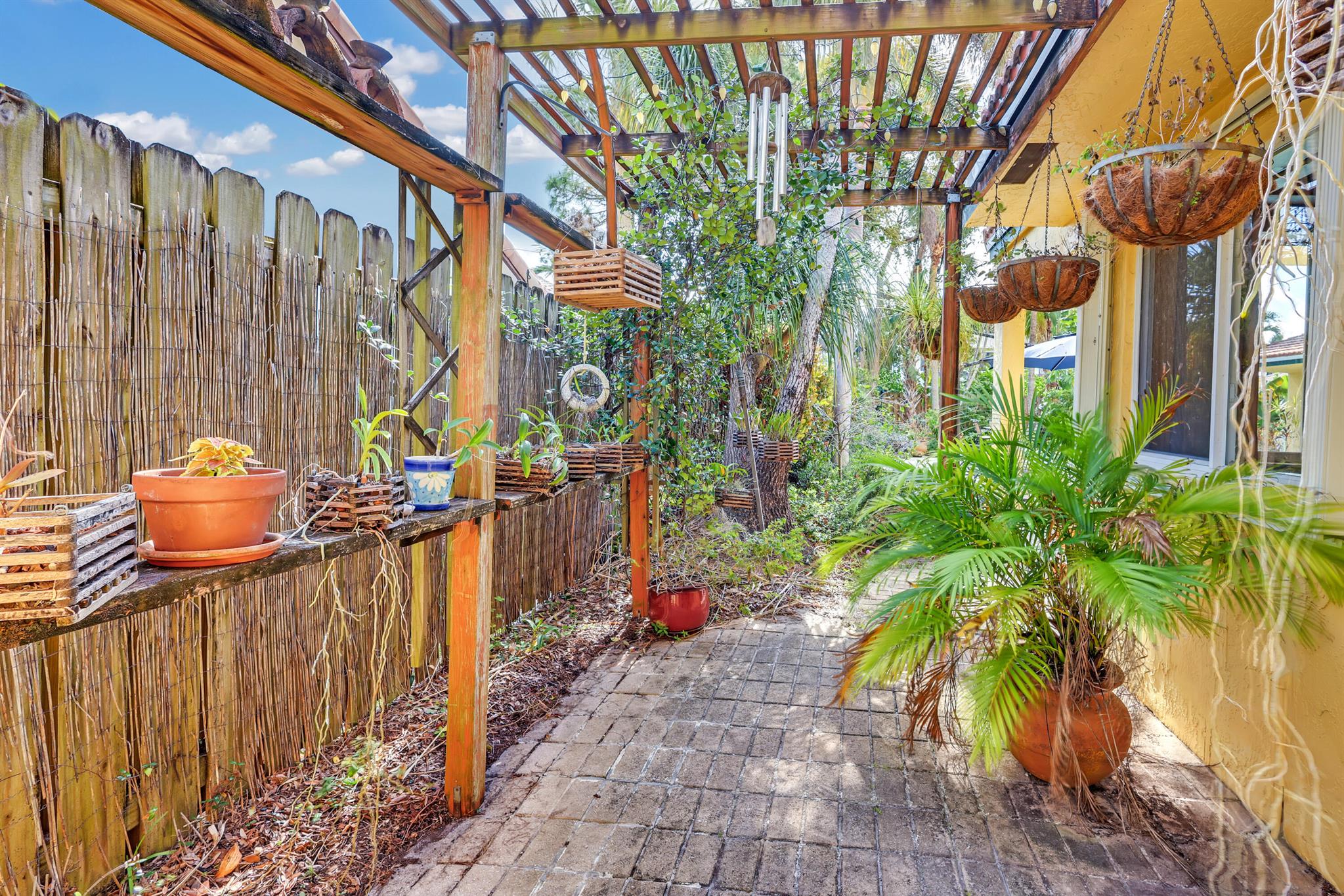 PALM BEACH FARMS - Residential