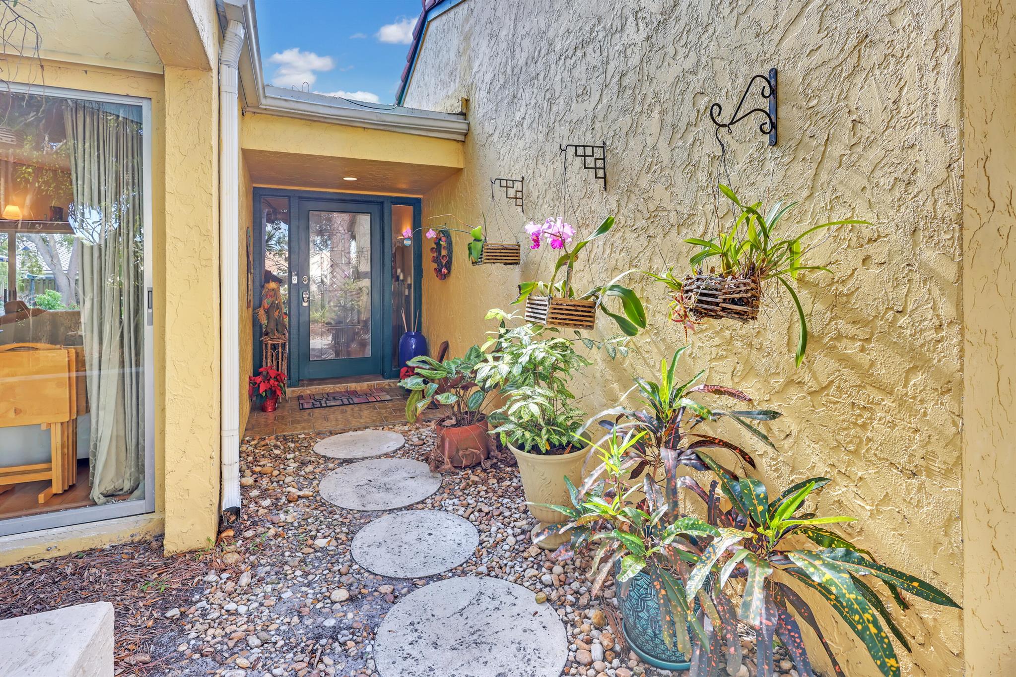 PALM BEACH FARMS - Residential