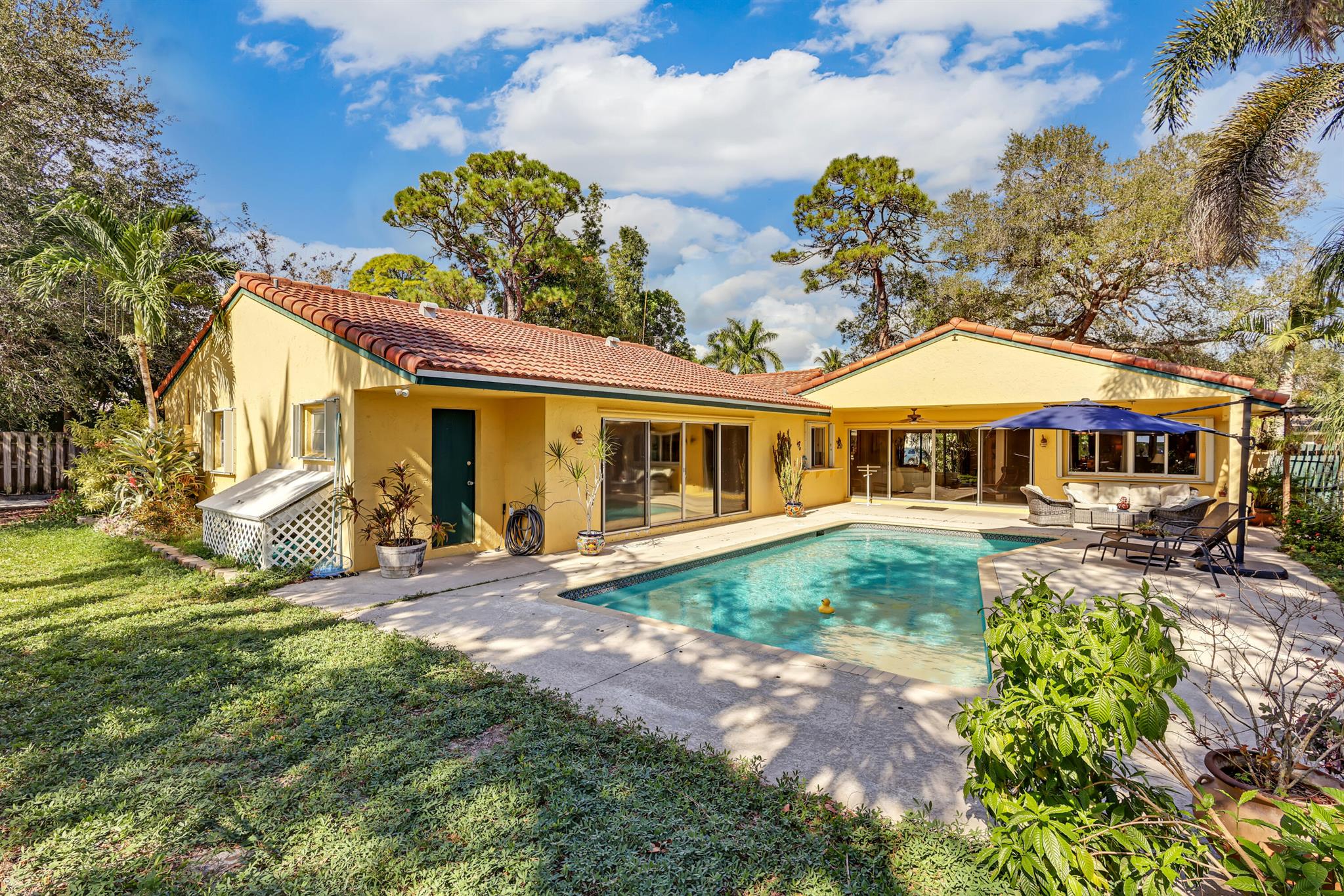 PALM BEACH FARMS - Residential