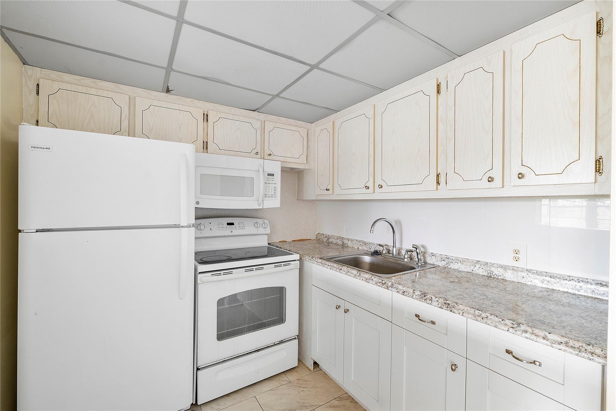 View photos, virtual tours, details... 358 Dorset I 358