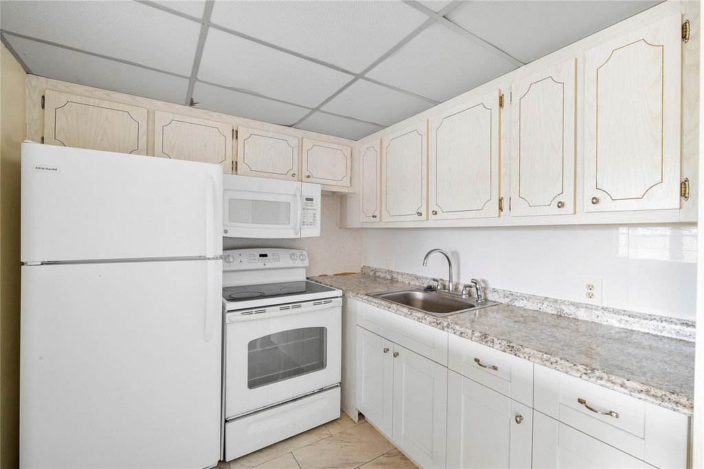 Photo of 358 Dorset I #358, Boca Raton, FL 33434 (MLS # B26056130)