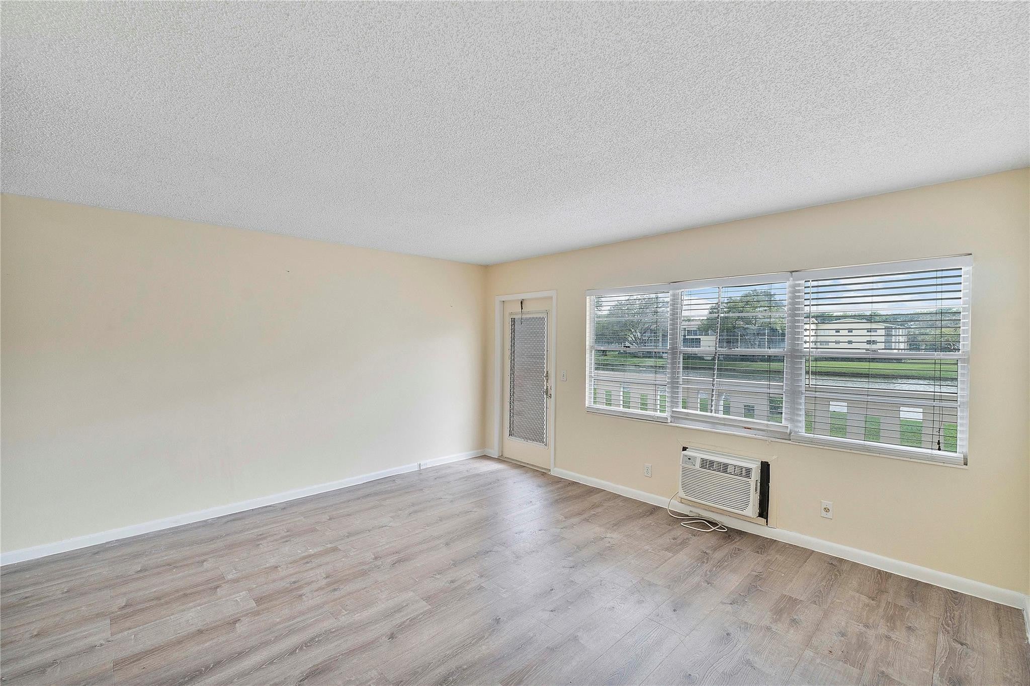 View photos, virtual tours, details... 358 Dorset I 358