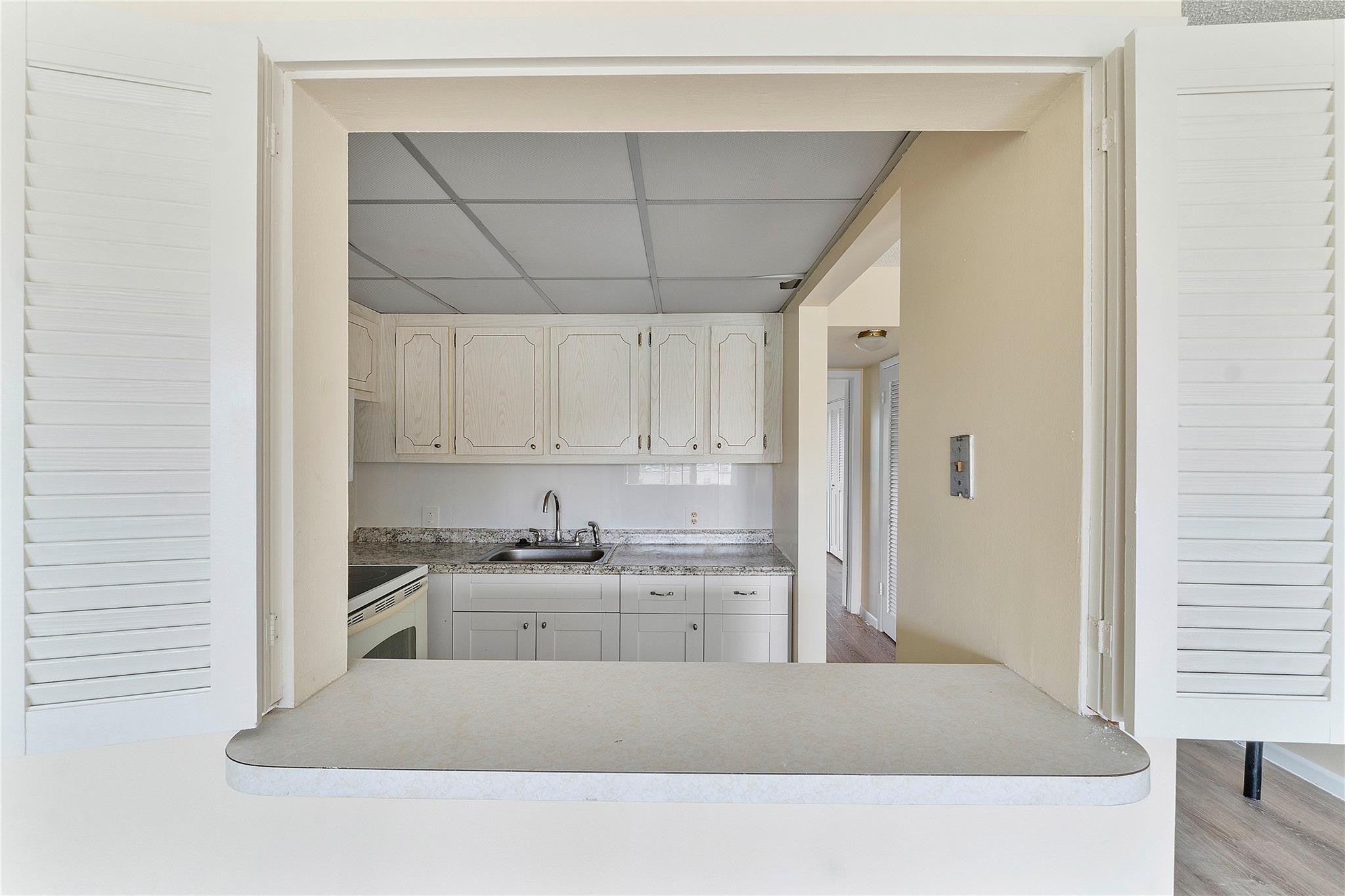 View photos, virtual tours, details... 358 Dorset I 358