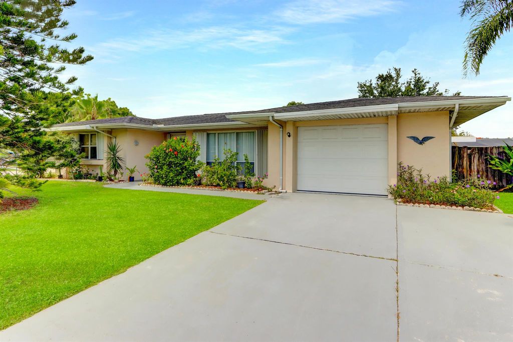Photo of 216 NE Mainsail Street, Port St Lucie, FL 34983 (MLS # R10902175)