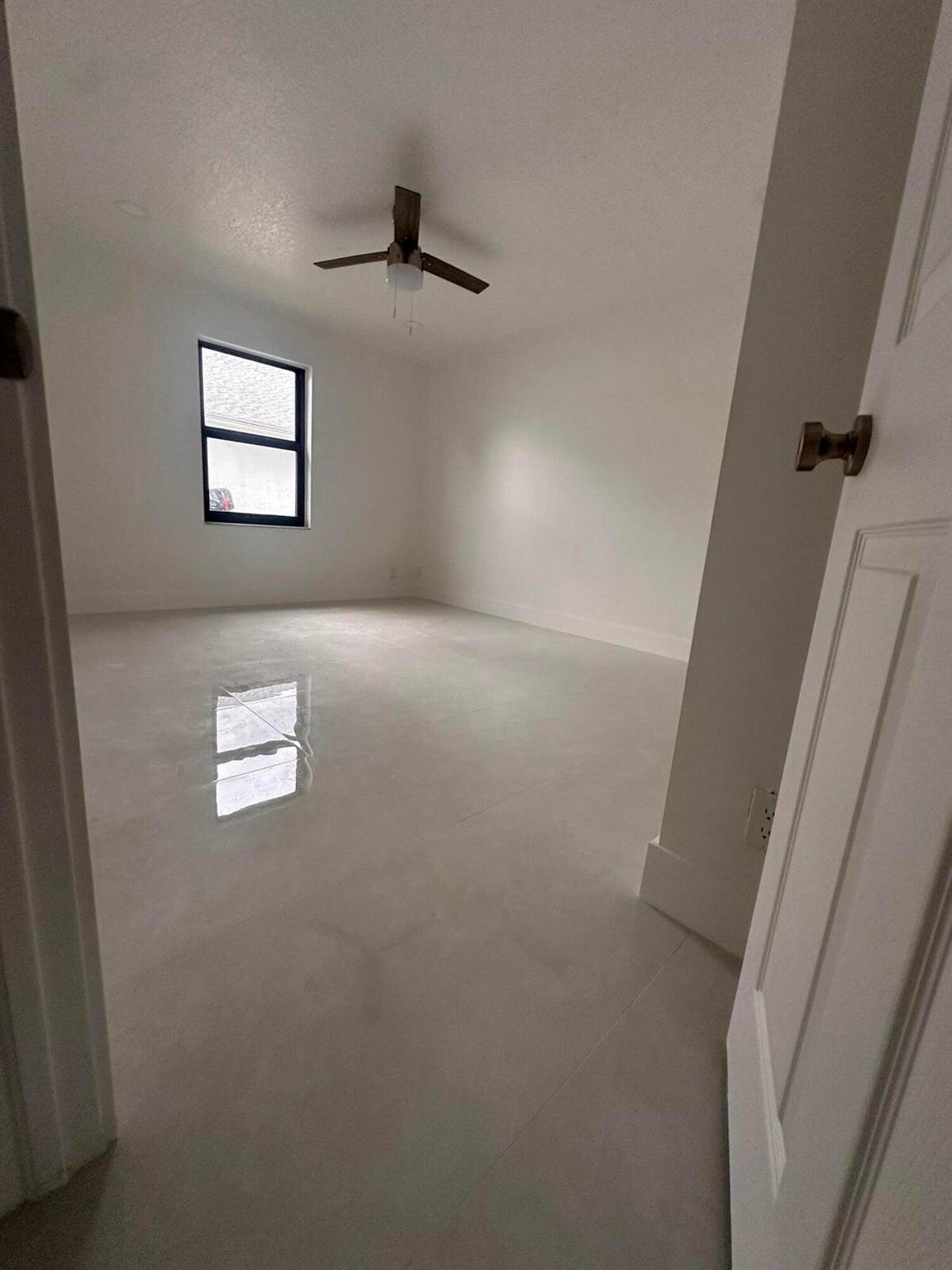 OLIVE TREE PAR 6B - Residential Lease