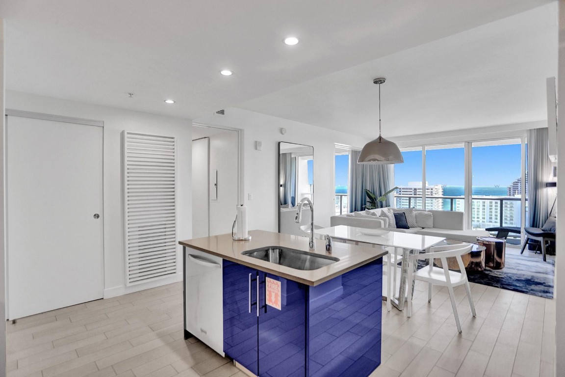 3101 Bayshore Drive 1707