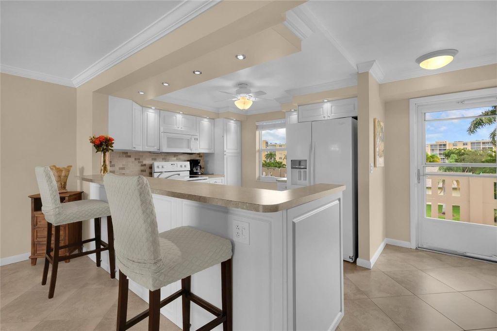 Photo of 321 SE 3rd Street #307, Dania Beach, FL 33004 (MLS # F10541426)
