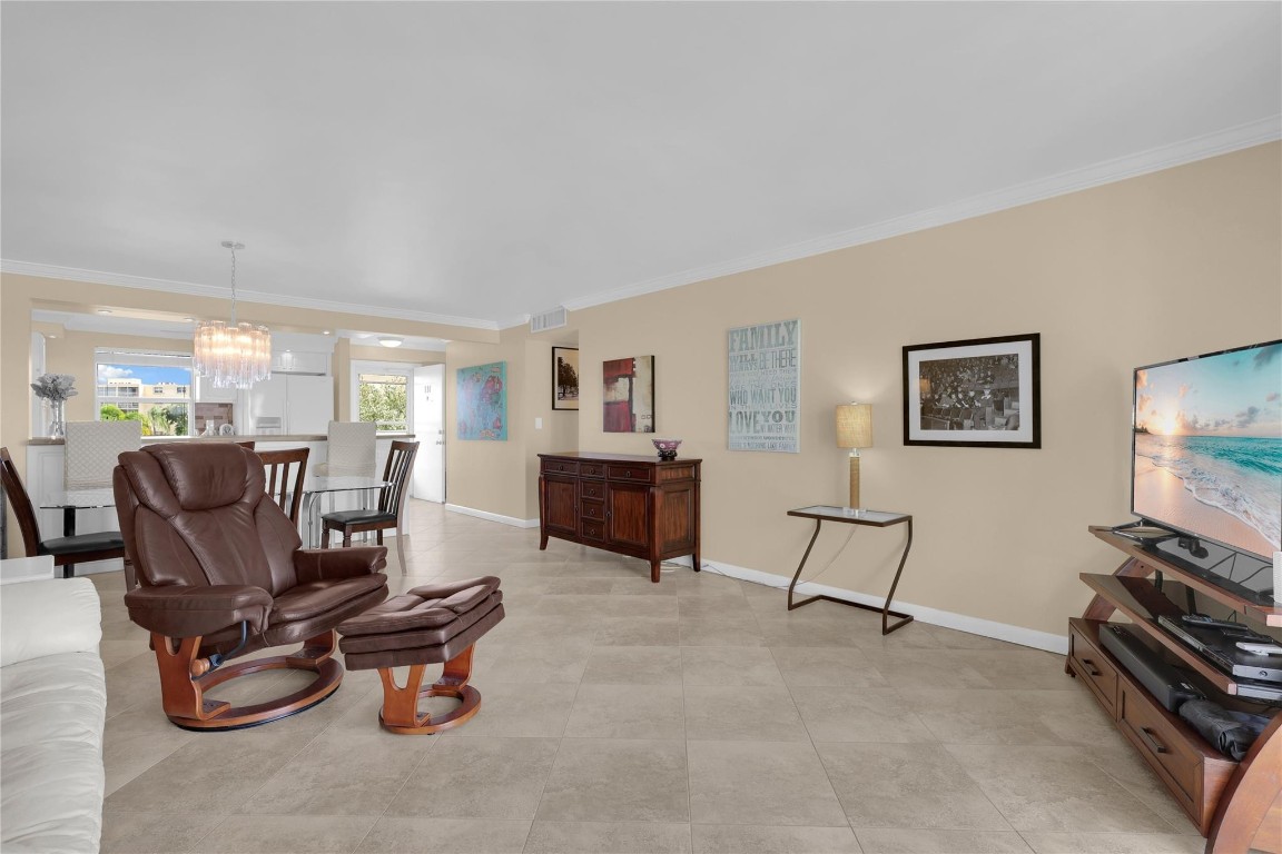 MEADOWBROOK LAKES VIEW - Residential