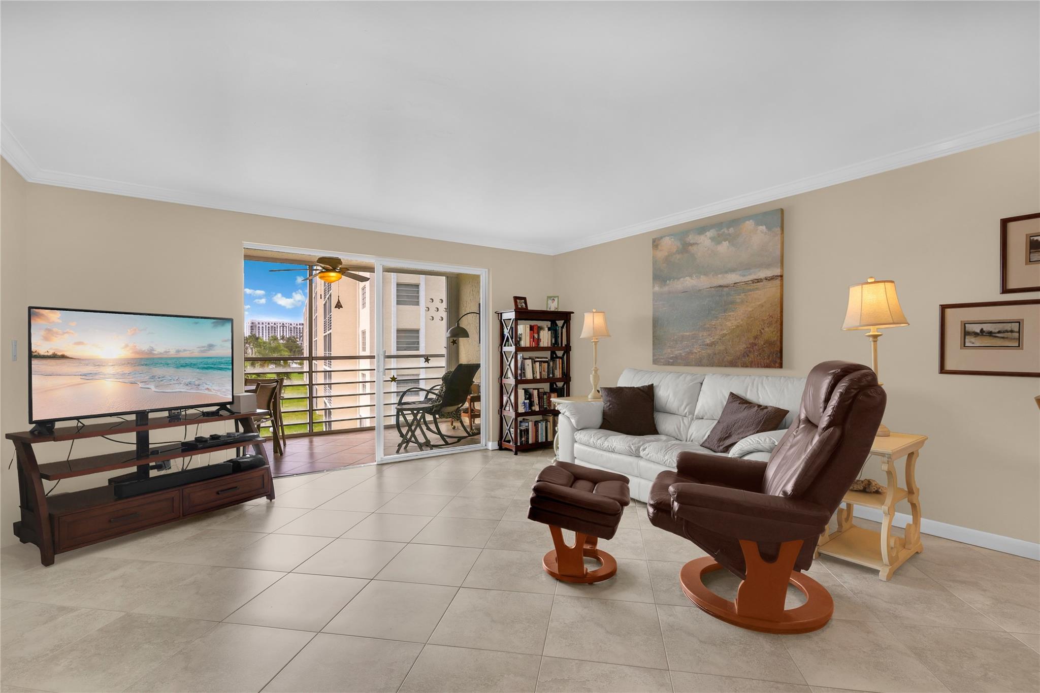 MEADOWBROOK LAKES VIEW - Residential