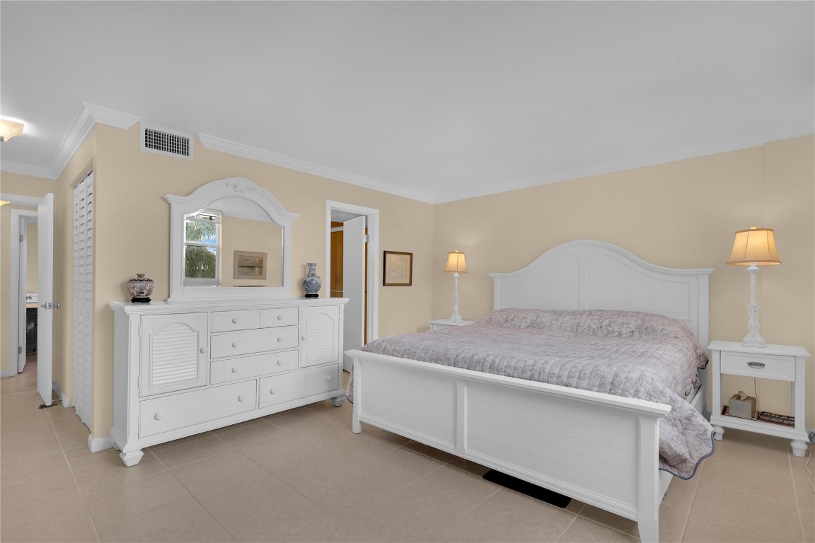 MEADOWBROOK LAKES VIEW - Residential