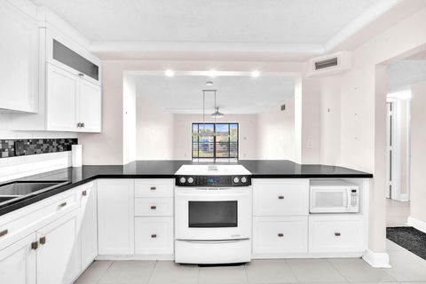 4930 E Sabal Palm Blvd 414 Tamarac FL 33319