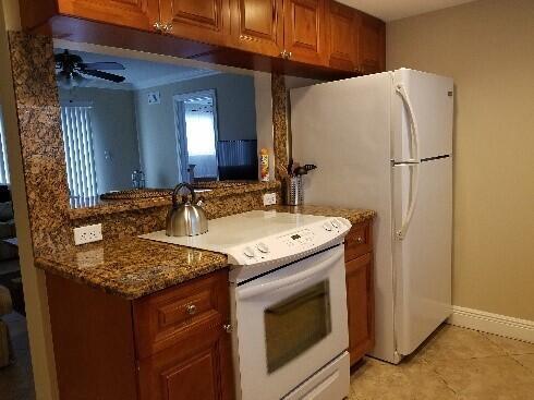 PALM SQUARE UNREC Lts 18, - Residential Income