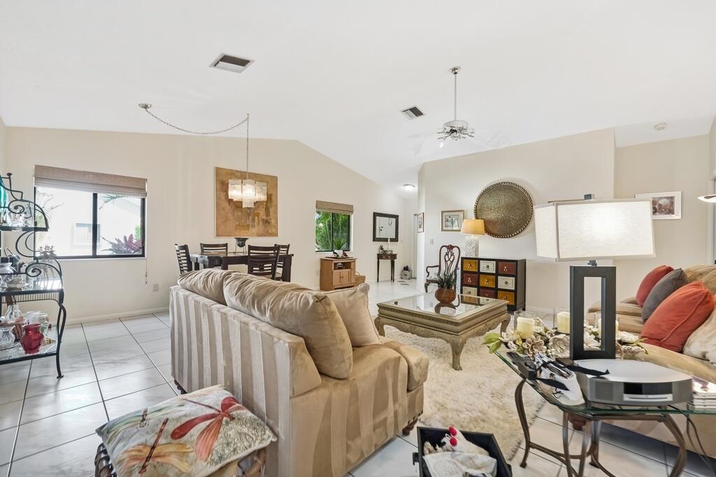 RAINBERRY BAY SEC 10 - Residential