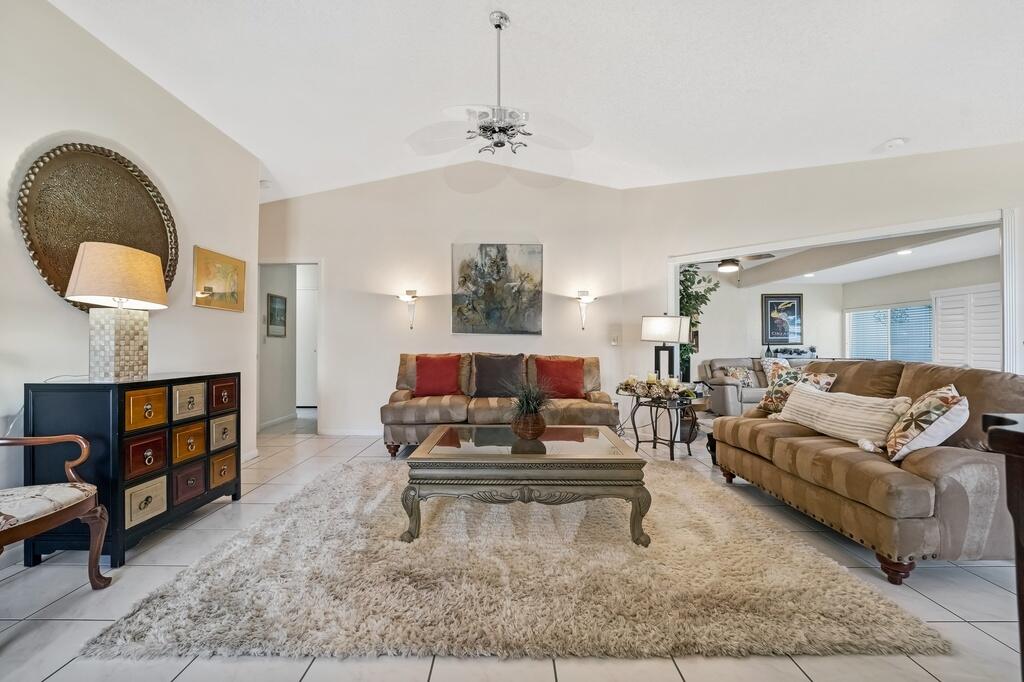 RAINBERRY BAY SEC 10 - Residential