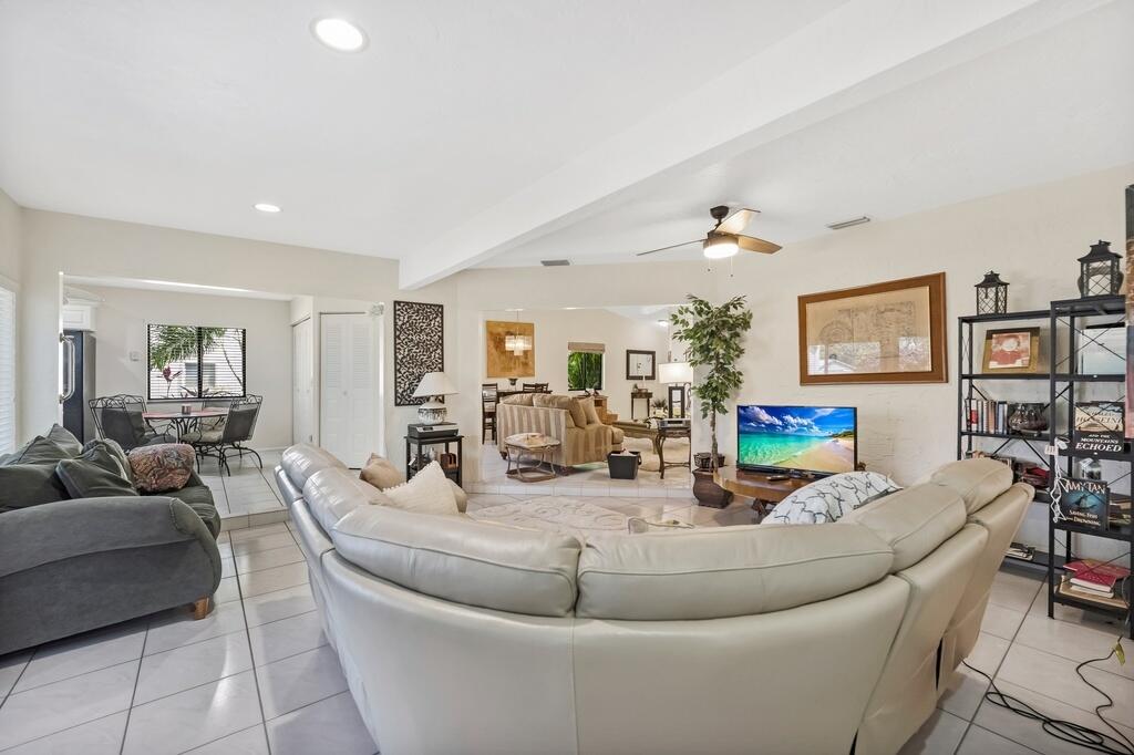 RAINBERRY BAY SEC 10 - Residential