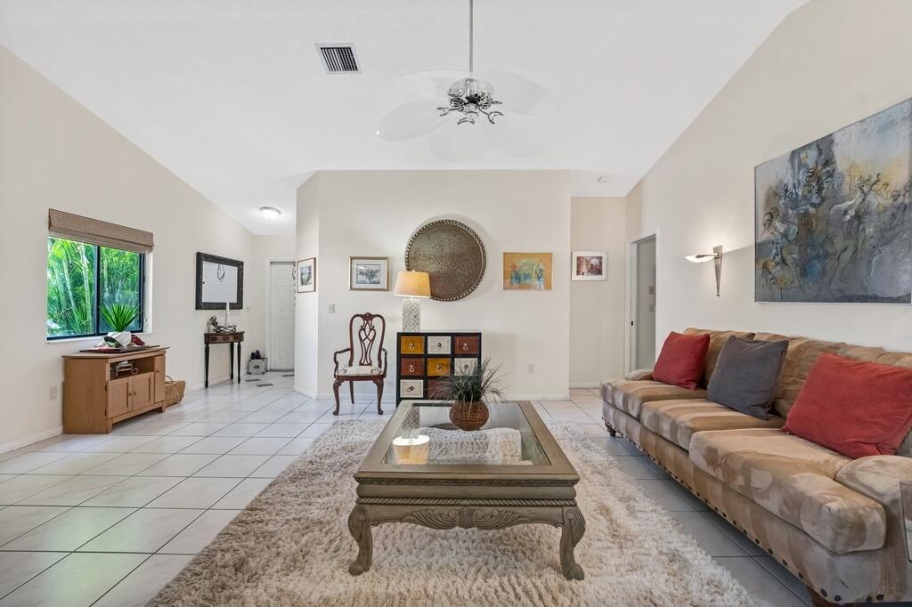 RAINBERRY BAY SEC 10 - Residential