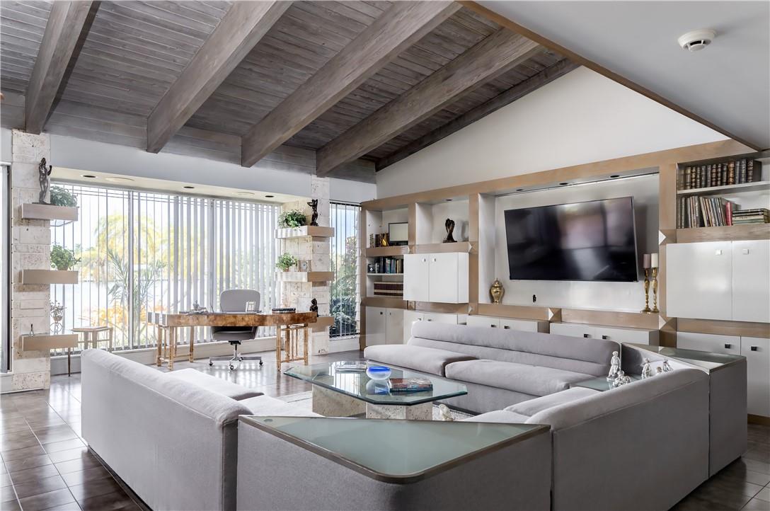 Hollywood Lakes Sec 1-32 - Residential