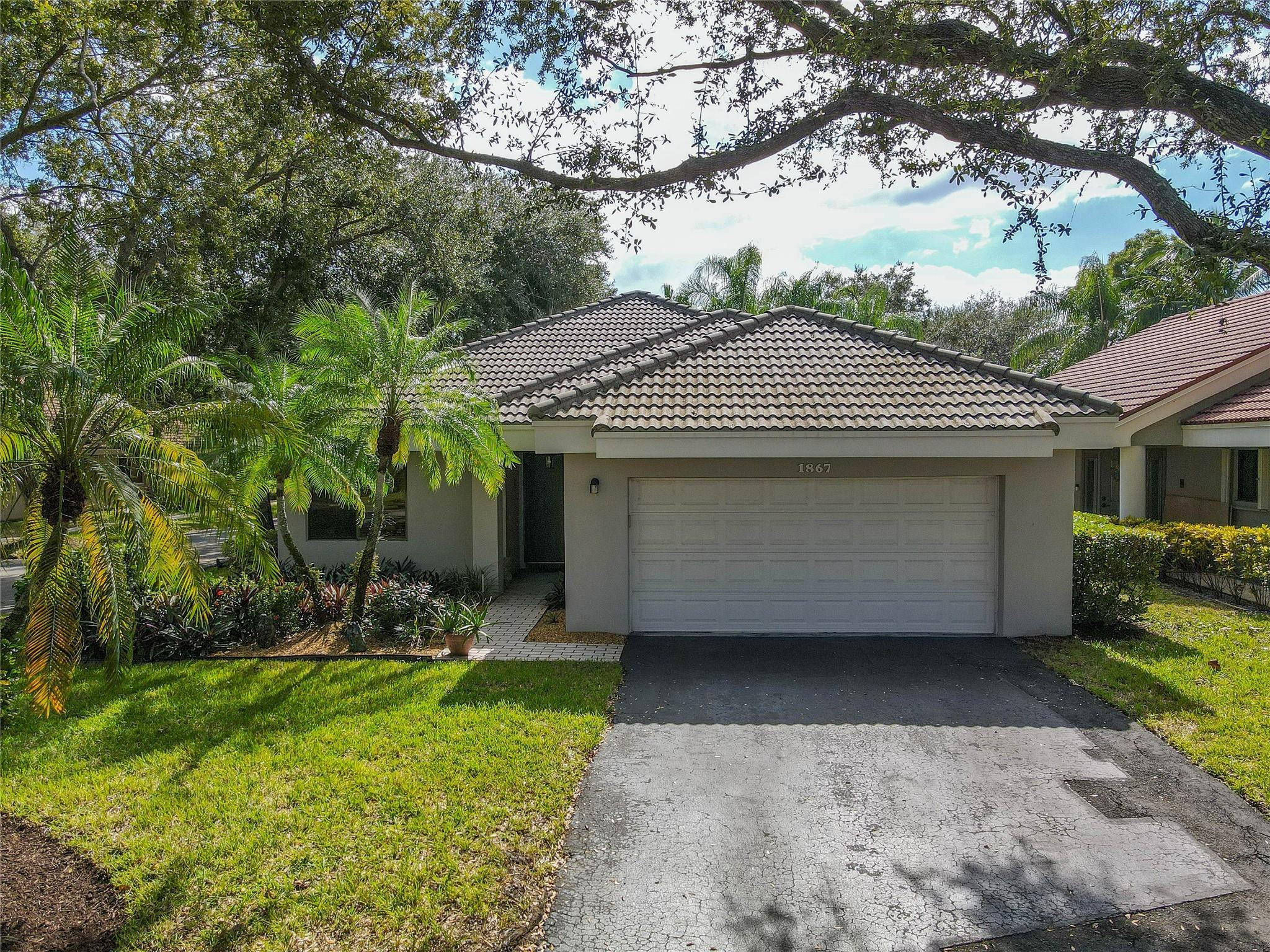 CROSSCREEK II - Residential