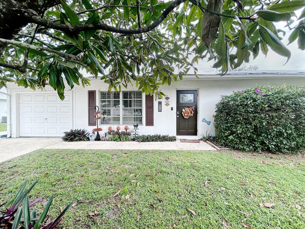 Photo of 879 SW Goodrich Street, Port Saint Lucie, FL 34983 (MLS # R11031226)