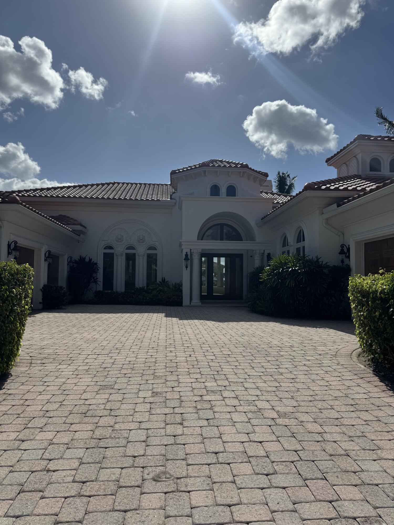 HARBOUR ISLES - Residential