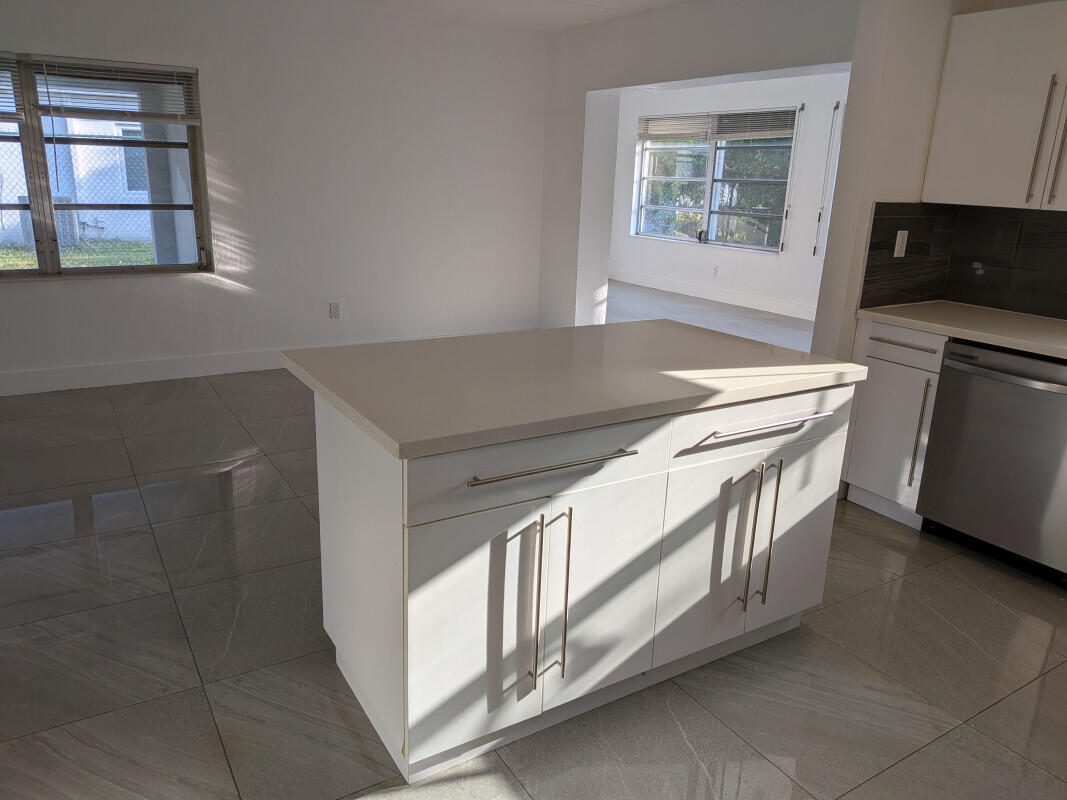 RICHMOND HEIGHTS - Residential Lease