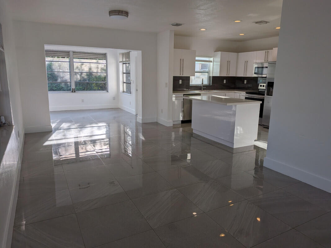 RICHMOND HEIGHTS - Residential Lease