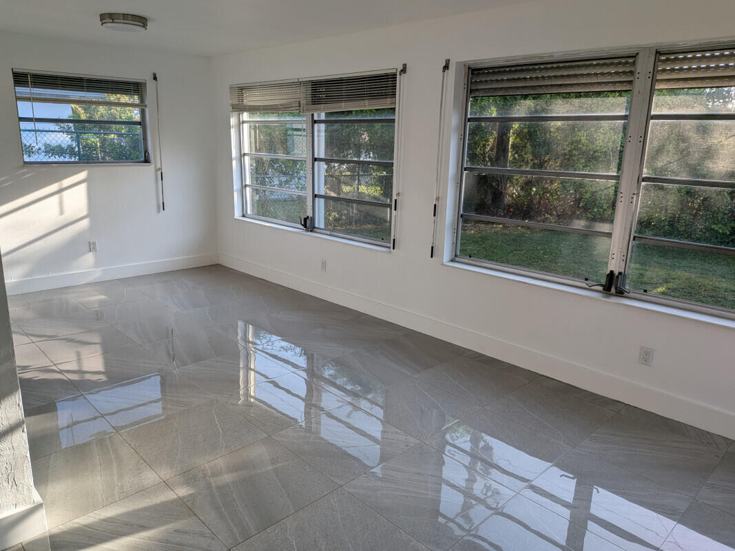 RICHMOND HEIGHTS - Residential Lease
