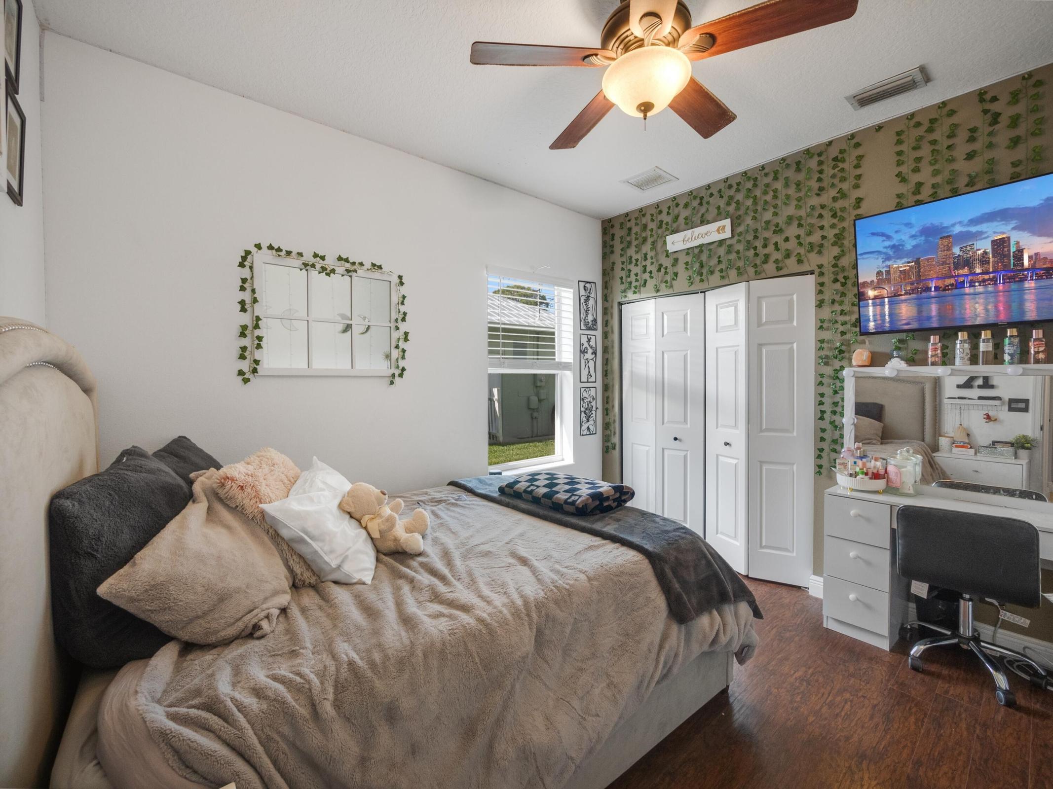 PORT ST LUCIE SECTION 33 - Residential Lease