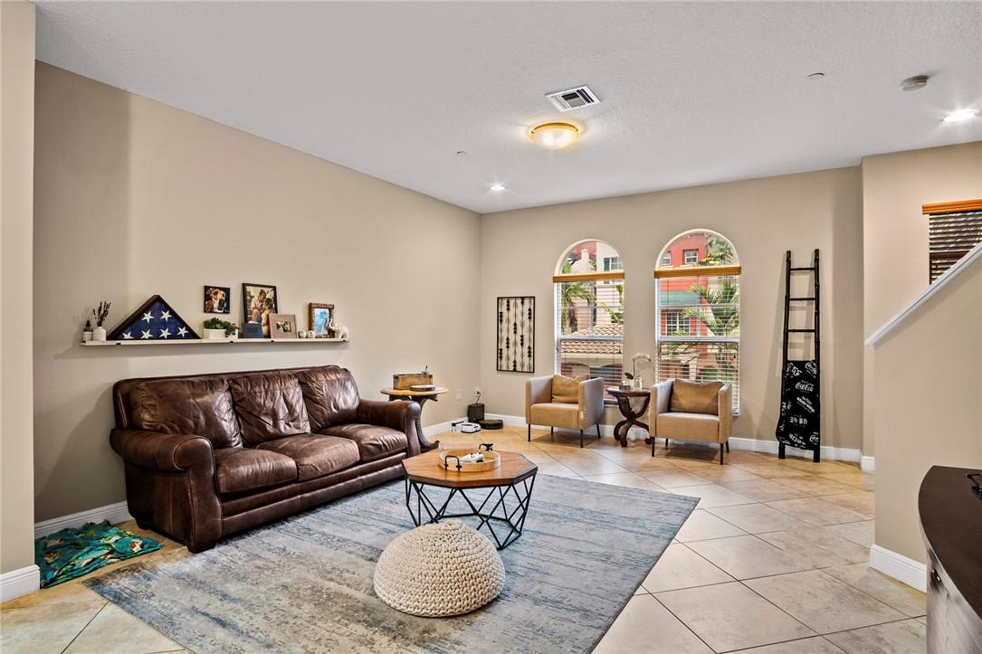 1033 NE 17th Way 1103