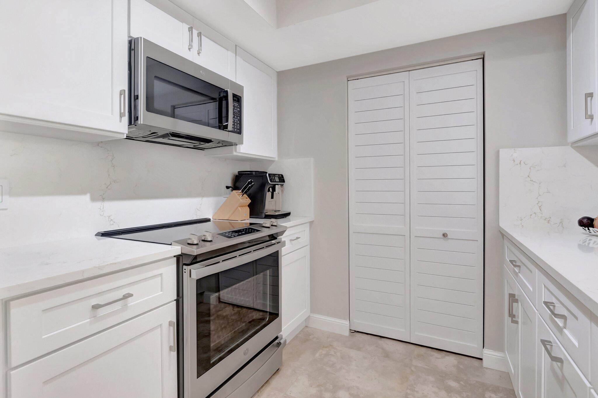 99 SE Mizner Boulevard 636