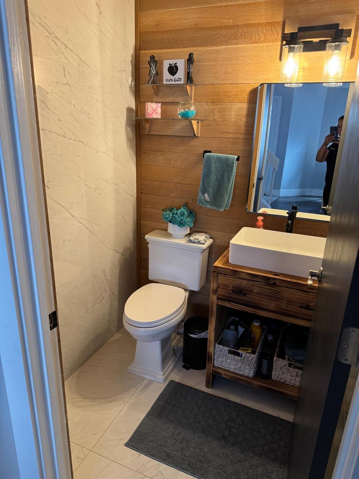 Lakes Tara Unit 02 - Residential Lease