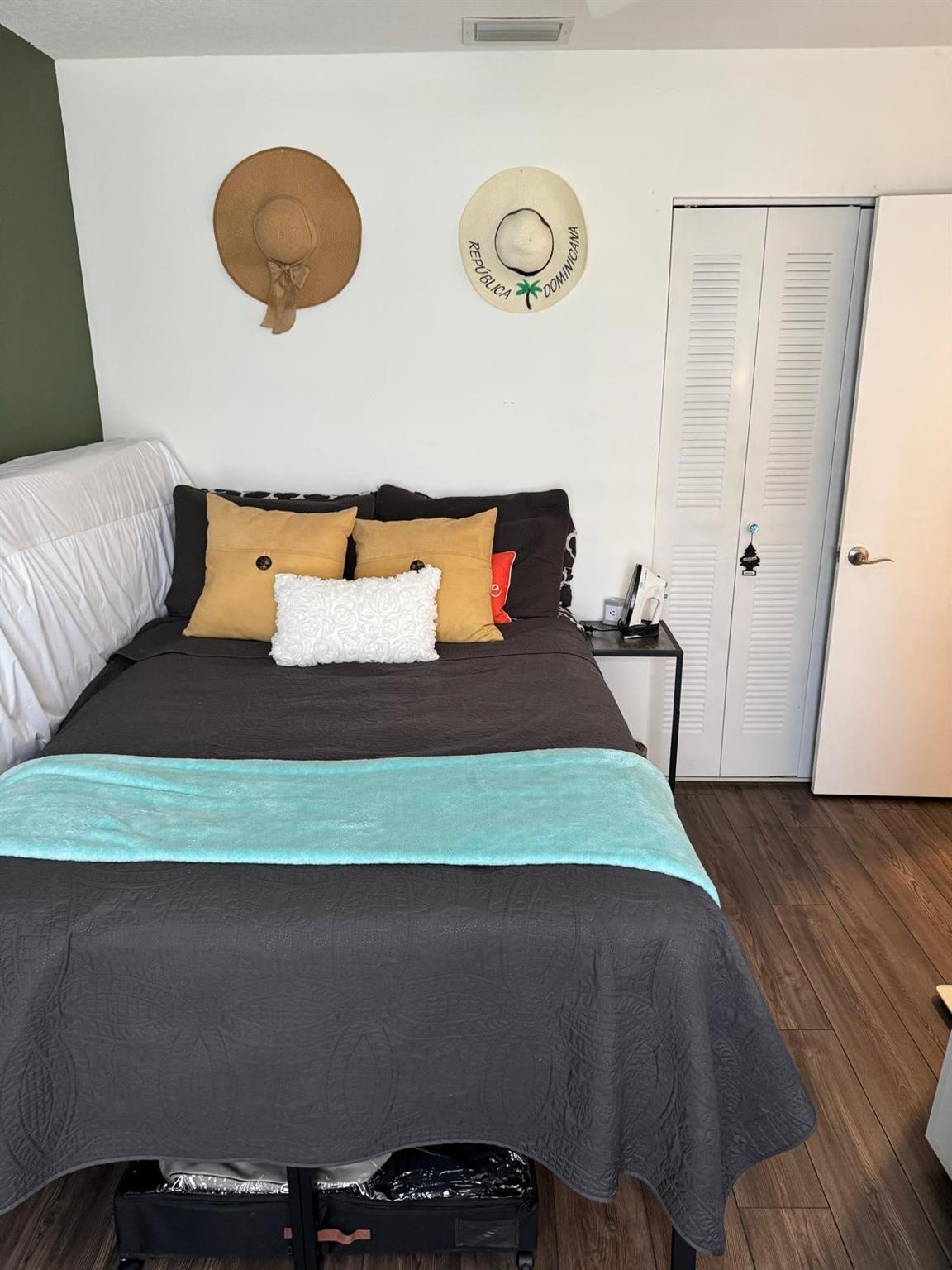 Lakes Tara Unit 02 - Residential Lease