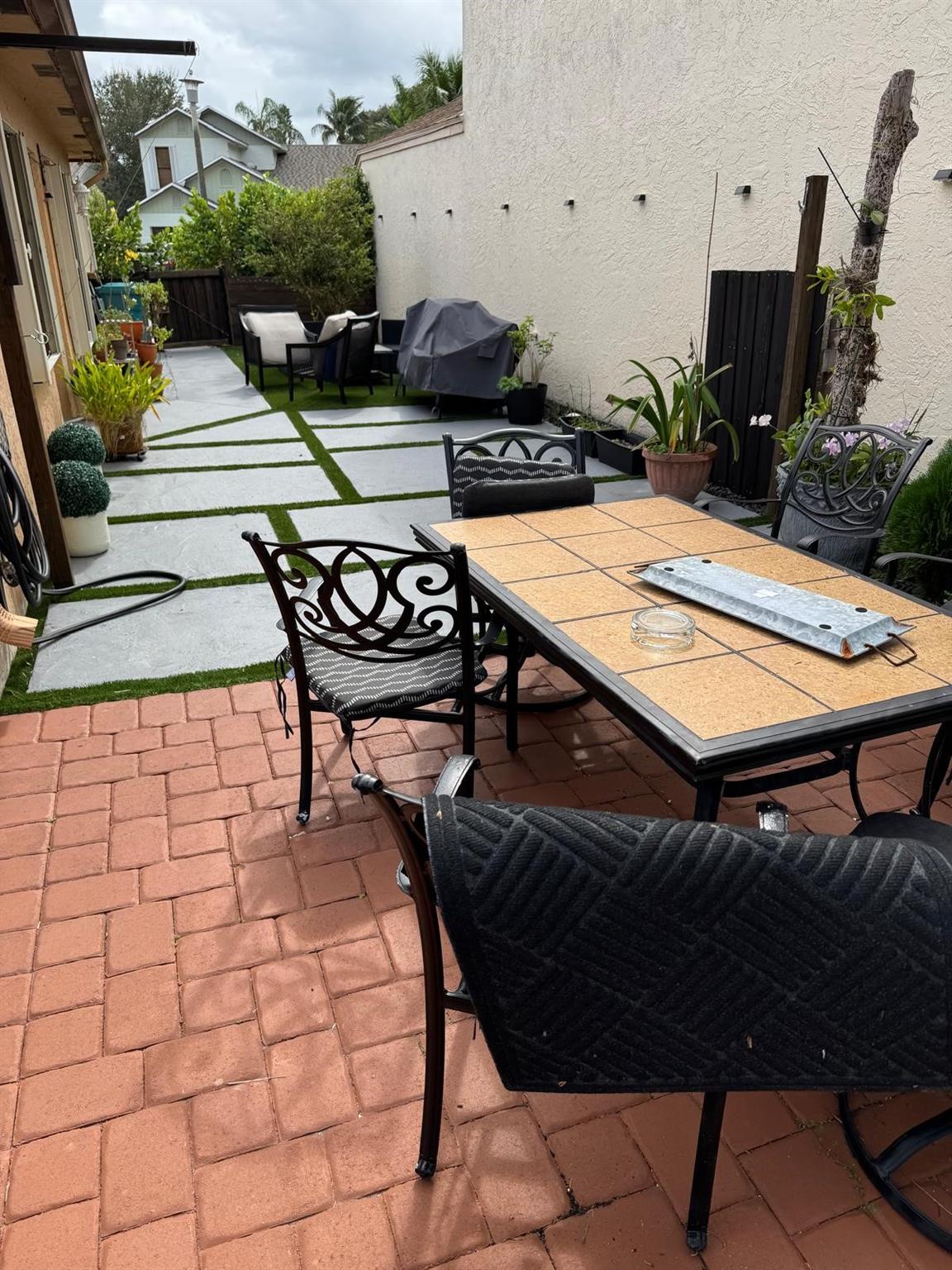 Lakes Tara Unit 02 - Residential Lease