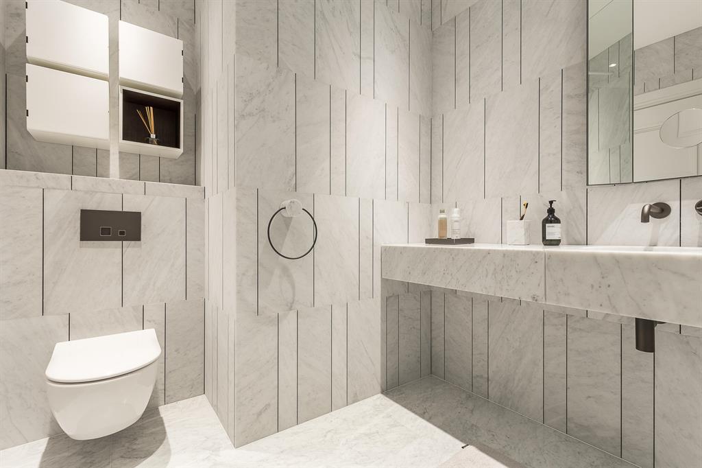 LONDON Borough of Merton - Residential