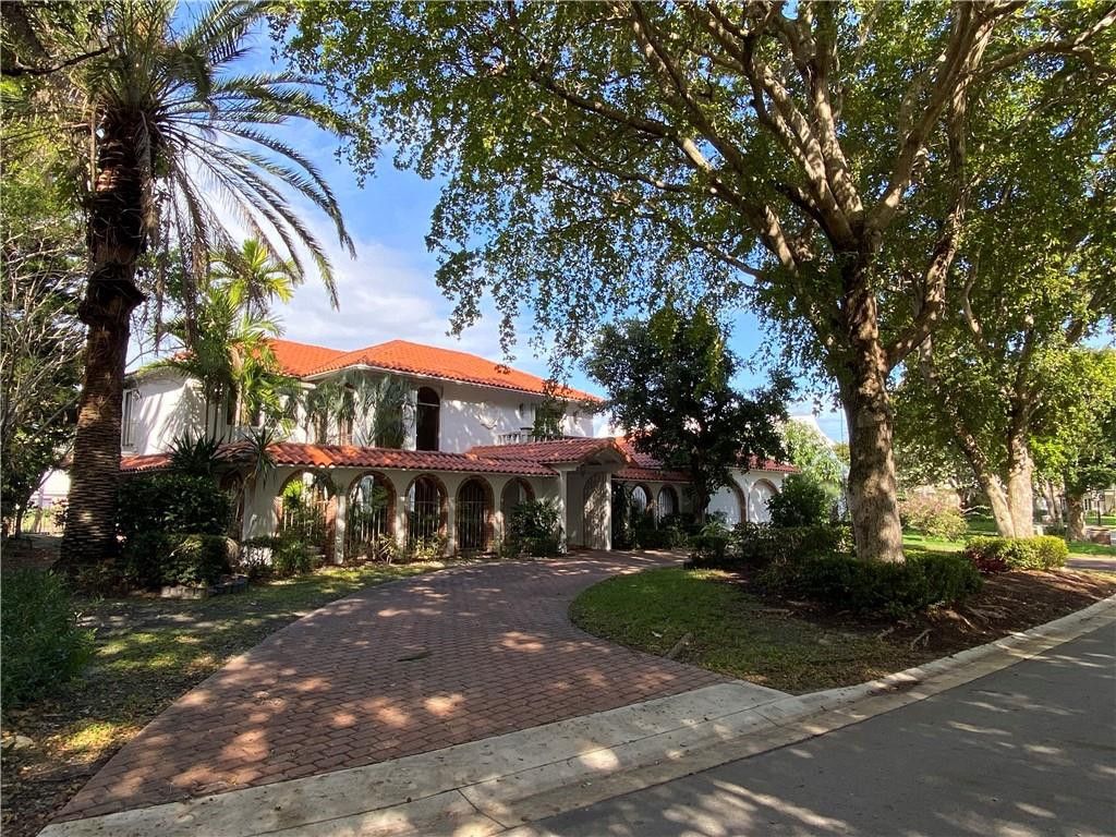 Photo of 71 Bay Colony Drive, Fort Lauderdale, FL 33308 (MLS # B26016894)