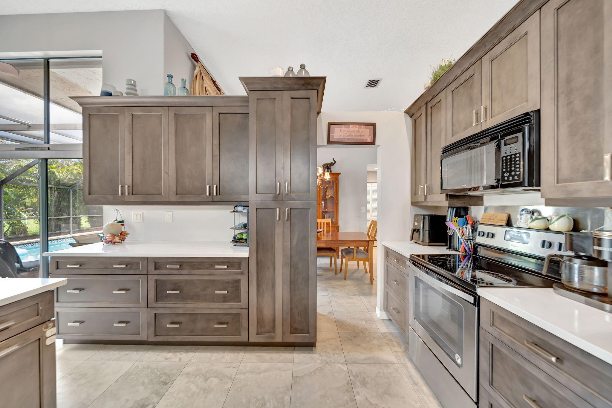 OAKBROOK/HIDDEN HAMMOCKS - Residential