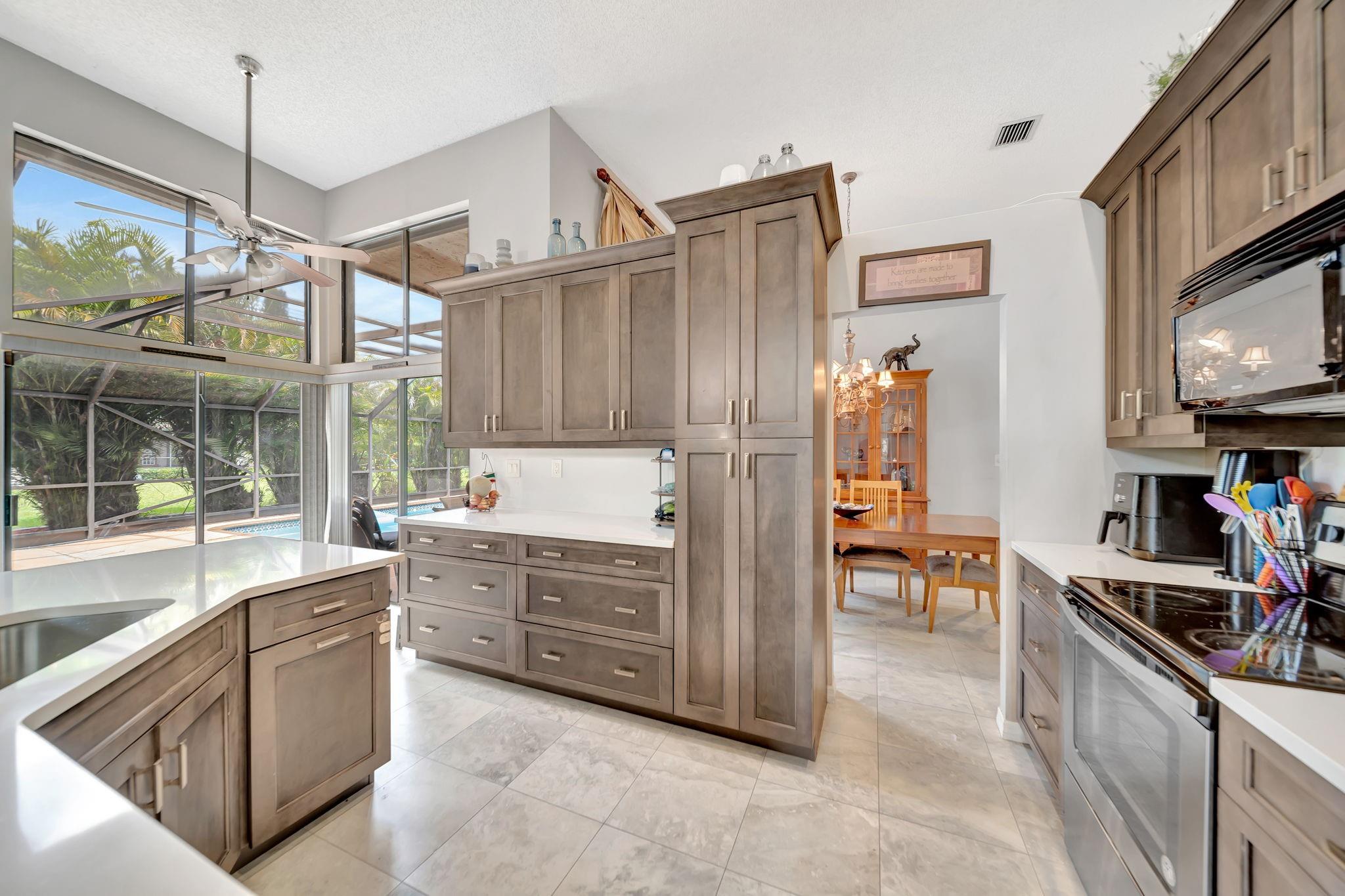 OAKBROOK/HIDDEN HAMMOCKS - Residential