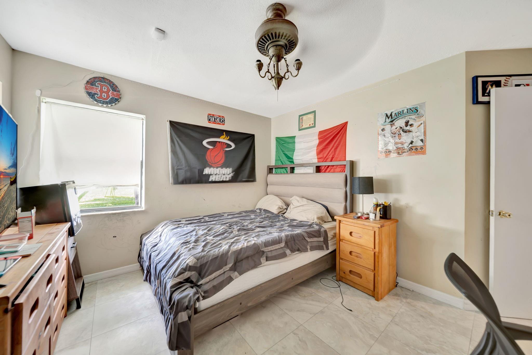 OAKBROOK/HIDDEN HAMMOCKS - Residential