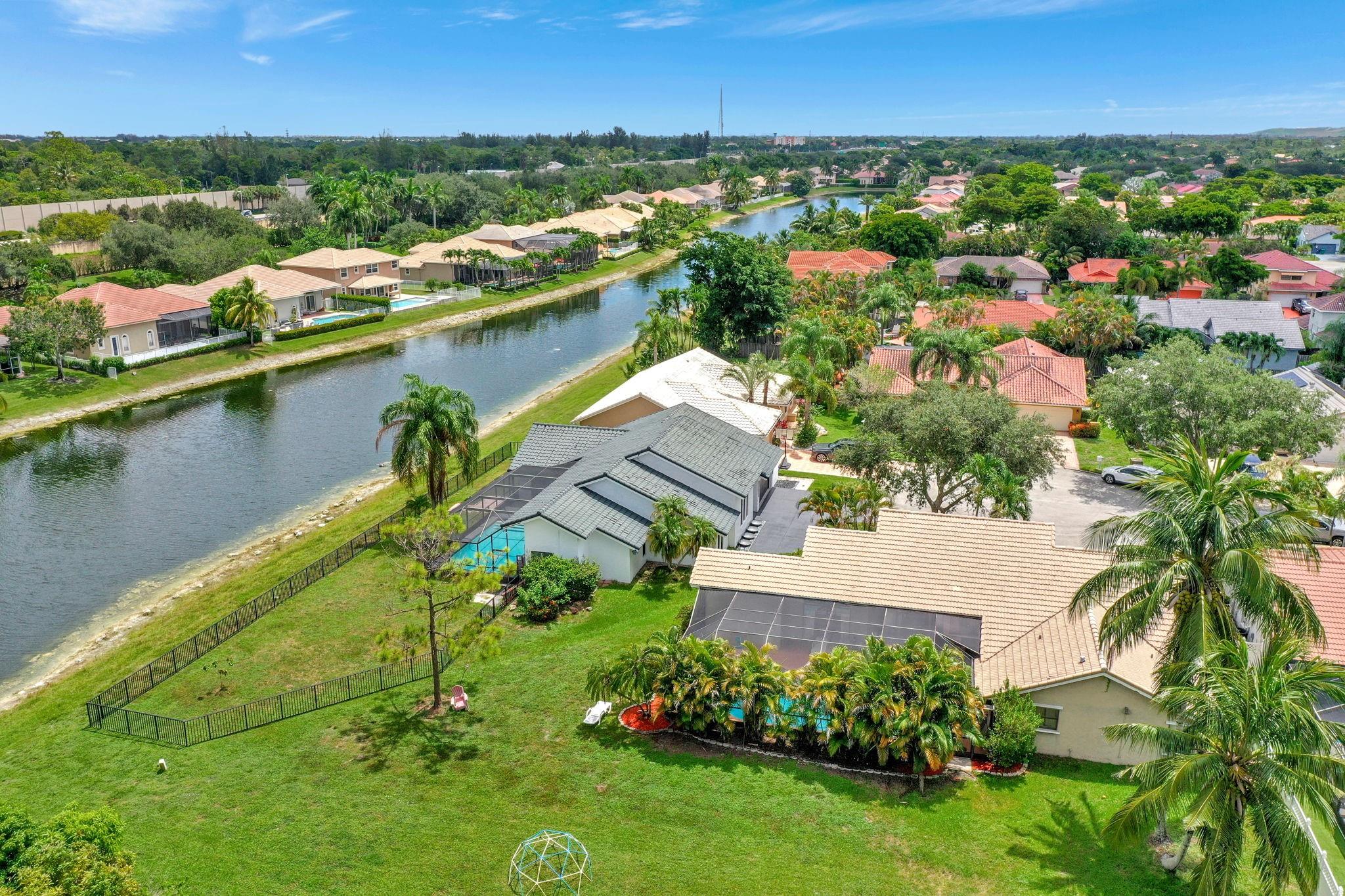 OAKBROOK/HIDDEN HAMMOCKS - Residential
