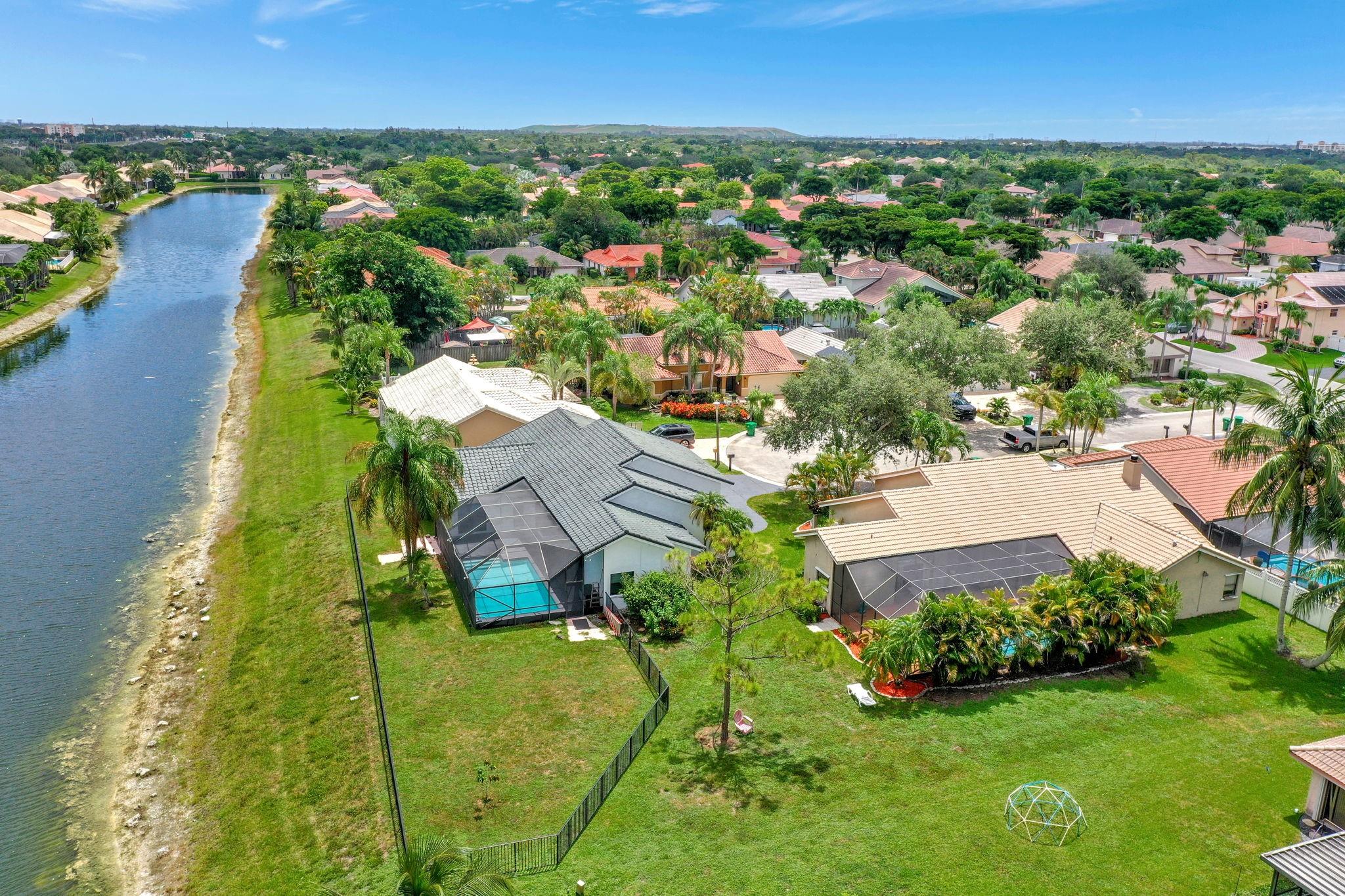 OAKBROOK/HIDDEN HAMMOCKS - Residential