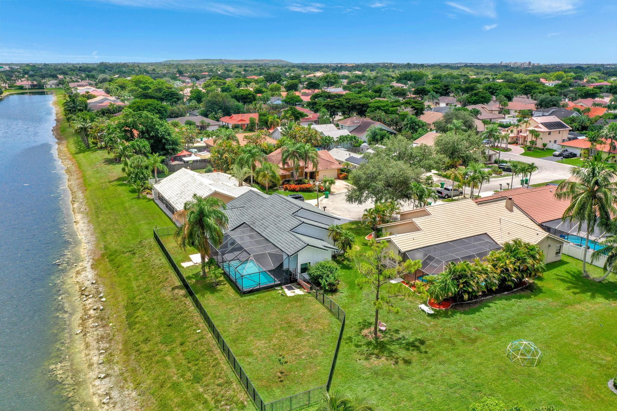 OAKBROOK/HIDDEN HAMMOCKS - Residential